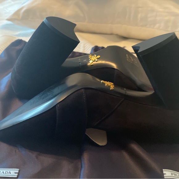 PRADA SUEDE POINTY TOE PUMPS - Picture 5 of 9